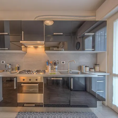 Апартаменты Annie House Chic E Accogliente Сестри-Леванте