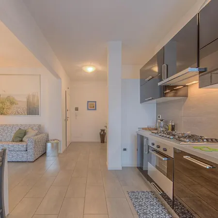 Апартаменты Annie House Chic E Accogliente Сестри-Леванте