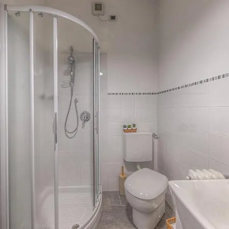 Апартаменты Annie House Chic E Accogliente Сестри-Леванте